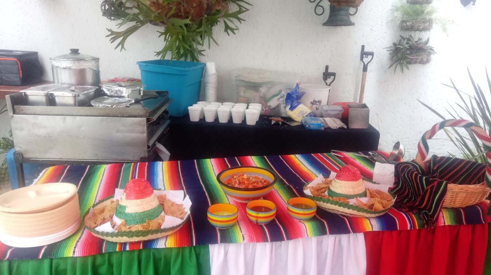 Mesa de catering servida